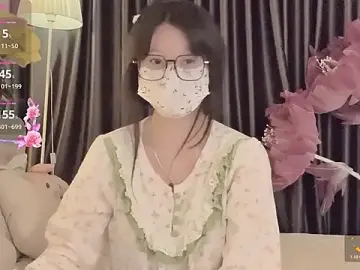 Stripchat Sex Cam of --102KymMiiss--