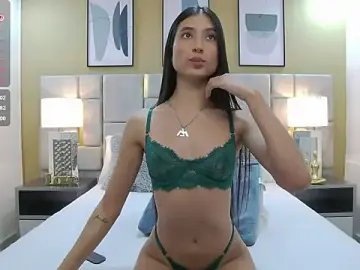 Stripchat Adult Webcam of Little_Amarantha