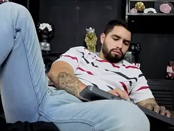 Stripchat Live Porn of matteosantos