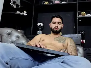 Stripchat Best Webcam of matteosantos