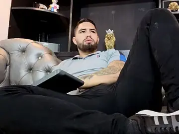 Stripchat Adult Webcams of matteosantos