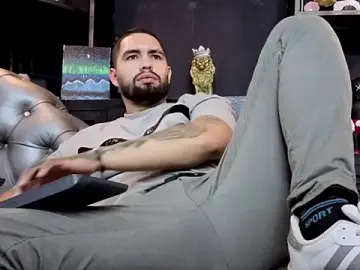 Stripchat Adult Webcams of matteosantos