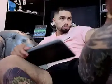 Stripchat Nude Webcam of matteosantos