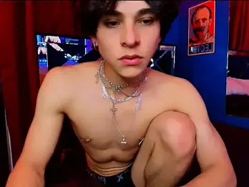 Stripchat Free Porn Cam of Luke_Howland