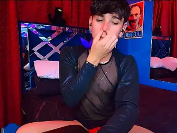 Stripchat Adult Webcam of Luke_Howland