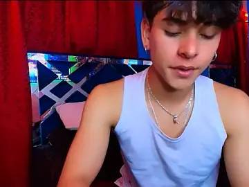 Stripchat Watch Live Sex Cams of Luke_Howland