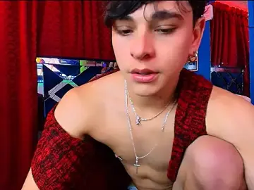 Stripchat Sex Cam of Luke_Howland