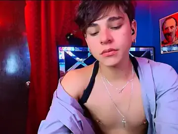 Stripchat Live Sex Cam of Luke_Howland