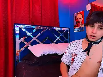 Stripchat Free Live Porn of Luke_Howland