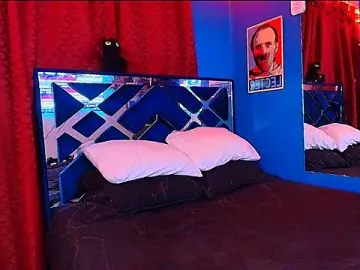 Stripchat Best live sex cam show of Luke_Howland