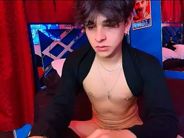 Stripchat Nude Webcam of Luke_Howland