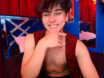 Stripchat Adult Webcam of Luke_Howland