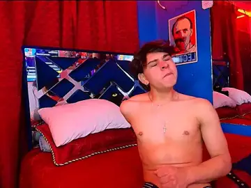 Stripchat Best live sex cam show of Luke_Howland