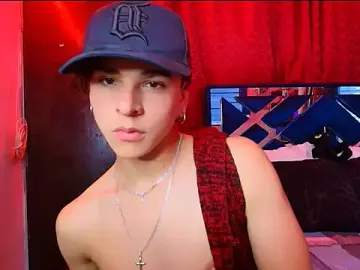 Stripchat Adult Video Chat of Luke_Howland