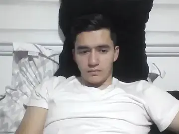 Stripchat Live Sex Cam of Estebitan_vm