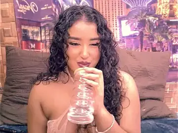 Stripchat Free Porn Cam of IndianAngel4u
