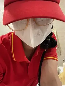 Stripchat Sex Cam of Sneaky_Cumshoot