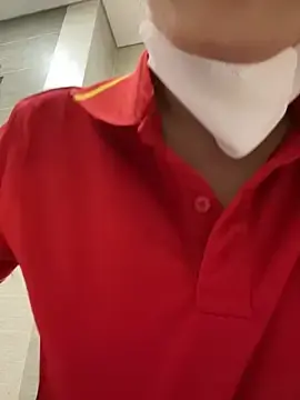 Stripchat Sex Cam of Sneaky_Cumshoot