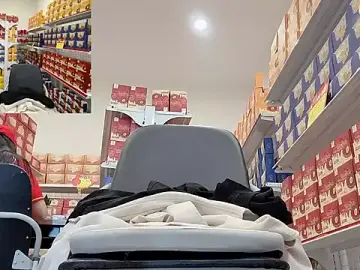 Stripchat Free Live Porn of Sneaky_Cumshoot