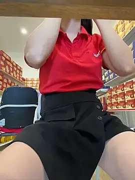 Stripchat Adult Webcams of Sneaky_Cumshoot