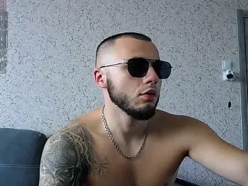 Stripchat Free Live Porn of PaulGrow