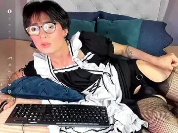 Stripchat Free Porn Cam of cherryy_boy