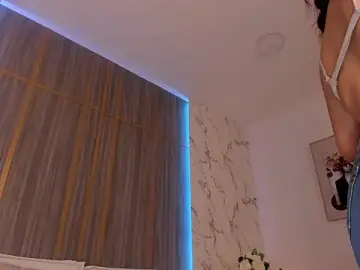 Stripchat Adult Webcam of IsabellaAllen