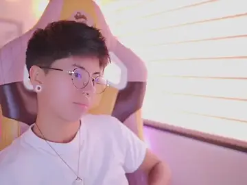 Stripchat Watch Live Sex Cams of tommy_blue