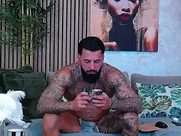 Stripchat Live Porn of masterkingofmusclee