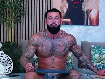 Stripchat Sex Cam of masterkingofmusclee