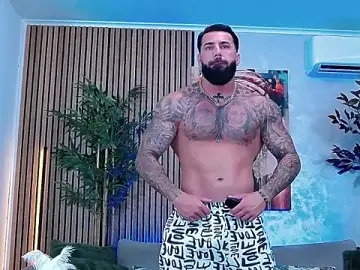 Stripchat Live Sex of masterkingofmusclee