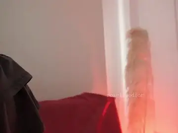 Stripchat Watch Live Sex Cams of roselinedior