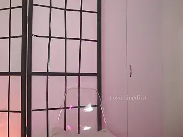 Stripchat Best Webcam of roselinedior