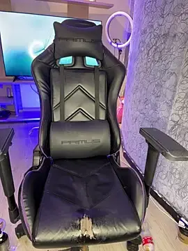 Stripchat Free Porn Cam of saracaball_