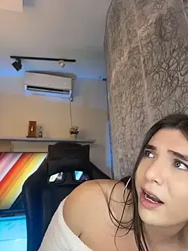 Stripchat Free Live Porn of saracaball_