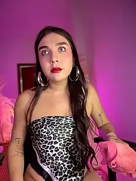 Stripchat Sex Cam of saracaball_