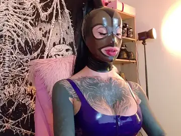 Stripchat Sex Cam of antoniaacxx