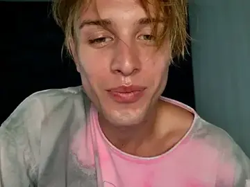 Stripchat Live Sex of sashenkka