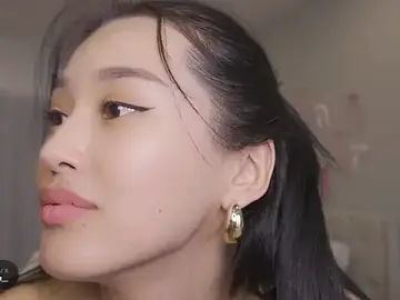 Stripchat Sex Cam of yumisunn