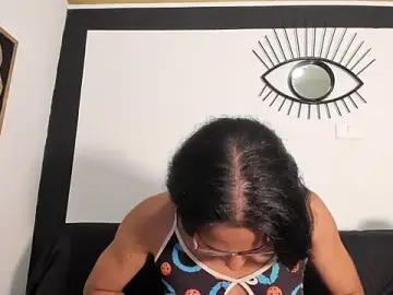 Stripchat Free Porn Cam of EmilyGomezLS