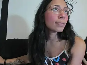 Stripchat Adult Webcam of EmilyGomezLS