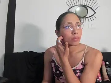 Stripchat Watch Live Sex Cams of EmilyGomezLS