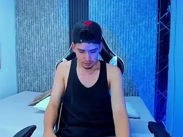 Stripchat Free Porn Cam of Mike_0233_