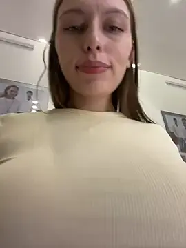 Stripchat Live Sex Cam of LeiaMood