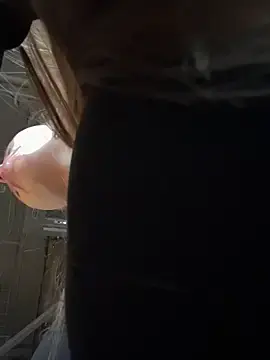 Stripchat Watch Live Sex Cams of LeiaMood