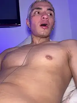 Stripchat Live Porn of santikhalifa