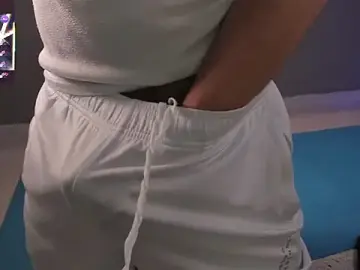 Stripchat Sex Cam of Brat_