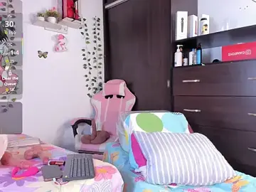 Stripchat Free Live Porn of Emily_restrepo