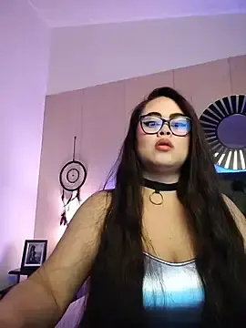 Stripchat Free Porn Cam of LolaVillalobos