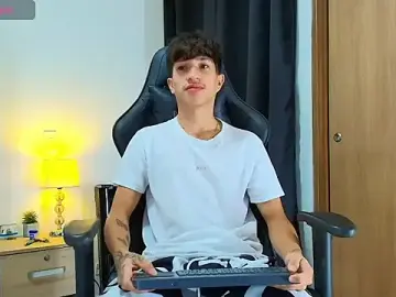 Stripchat Watch Live Sex Cams of _CamiloBass